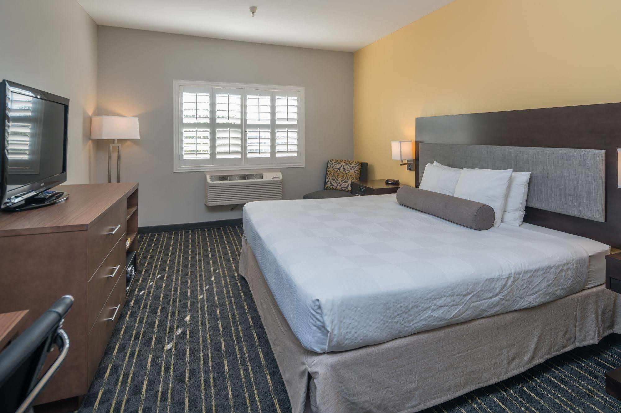 Hotel Aura Sfo Airport Free Shuttle San Bruno Eksteriør billede