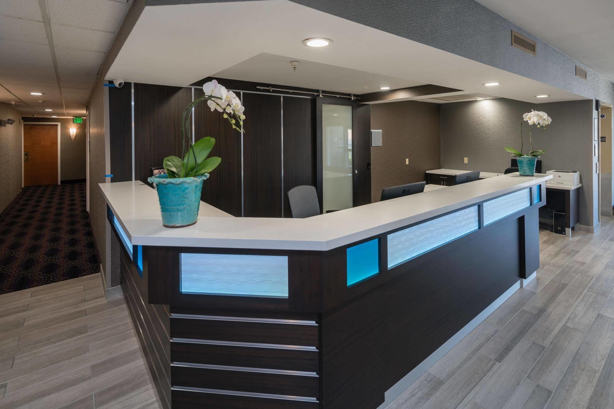 Hotel Aura Sfo Airport Free Shuttle San Bruno Eksteriør billede