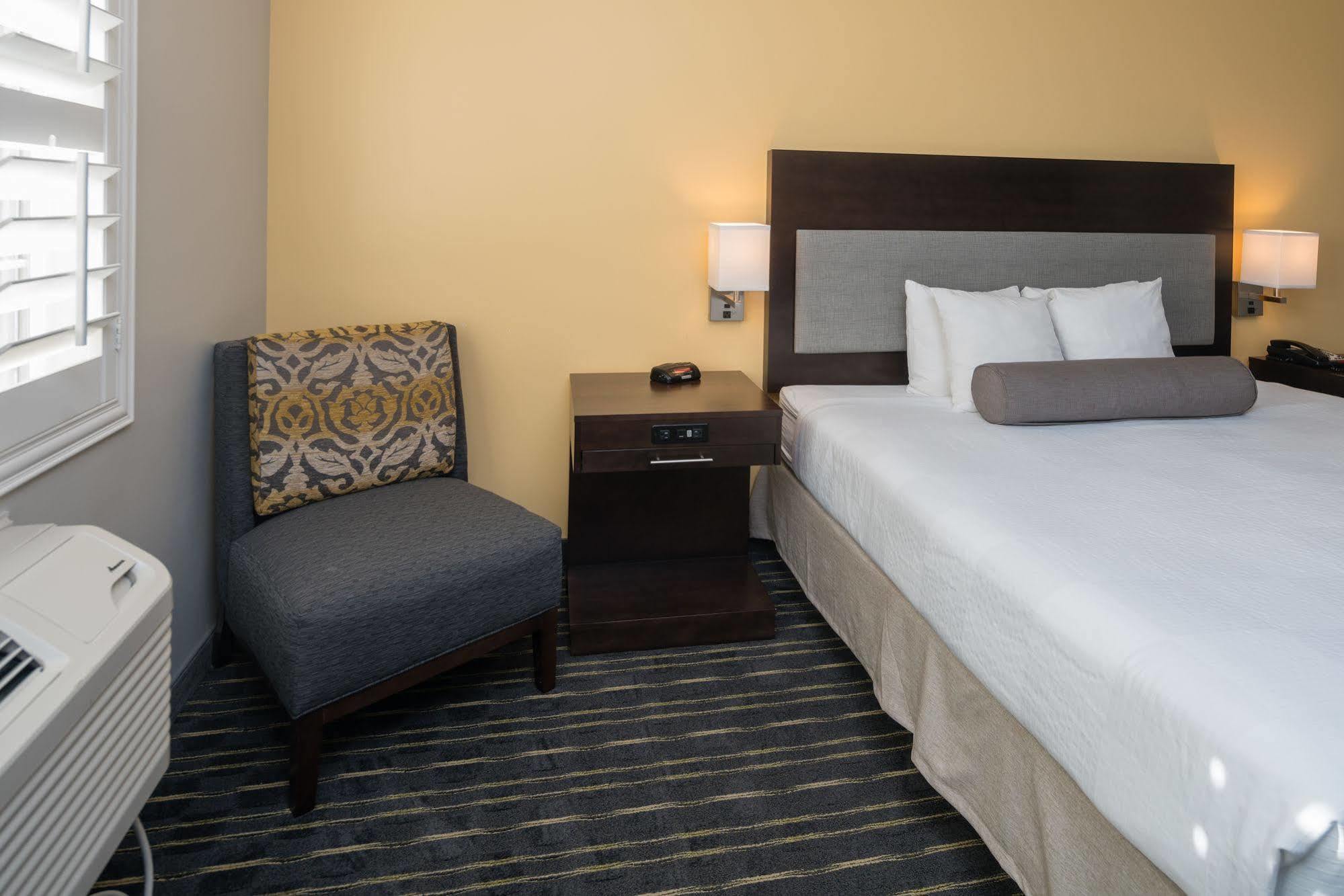 Hotel Aura Sfo Airport Free Shuttle San Bruno Eksteriør billede