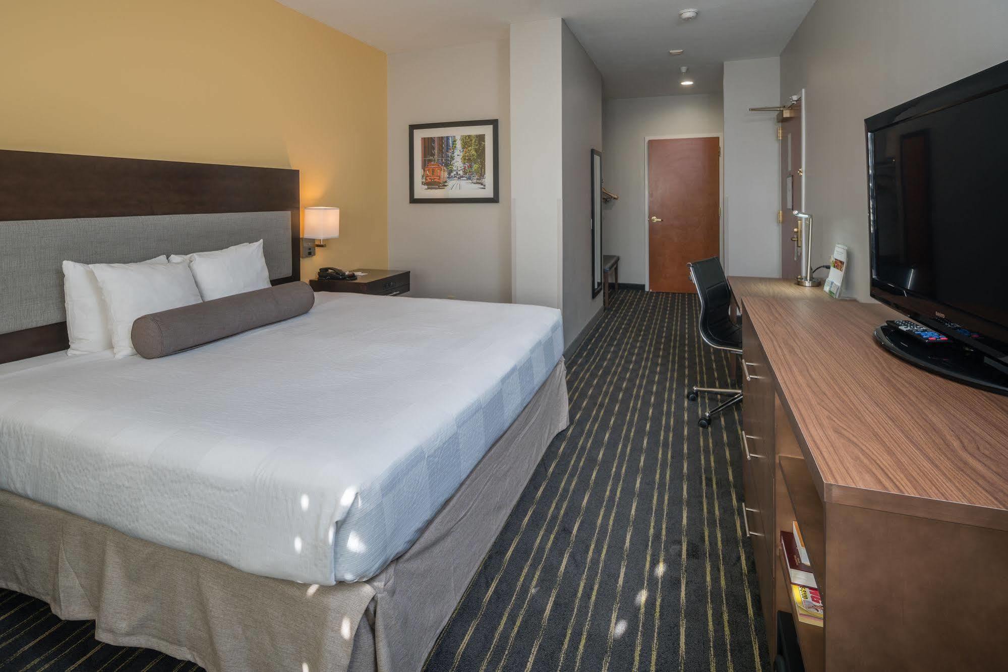 Hotel Aura Sfo Airport Free Shuttle San Bruno Eksteriør billede